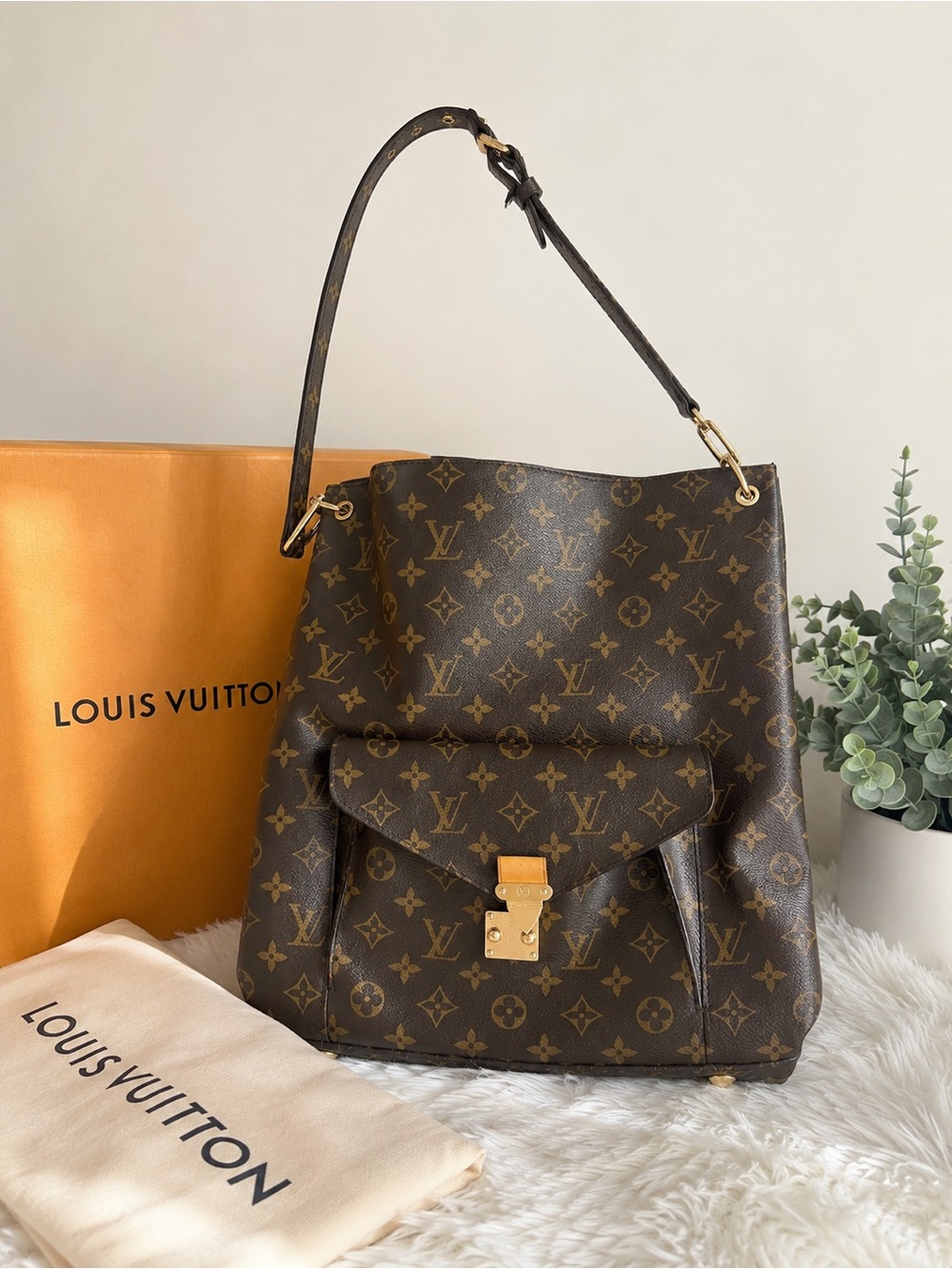 Louis Vuitton Vintage Monogram Canvas Shoulder Bag Brown Leather Made in France